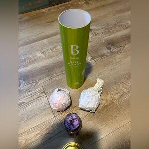 Basin bath bombs set of 3 NWT